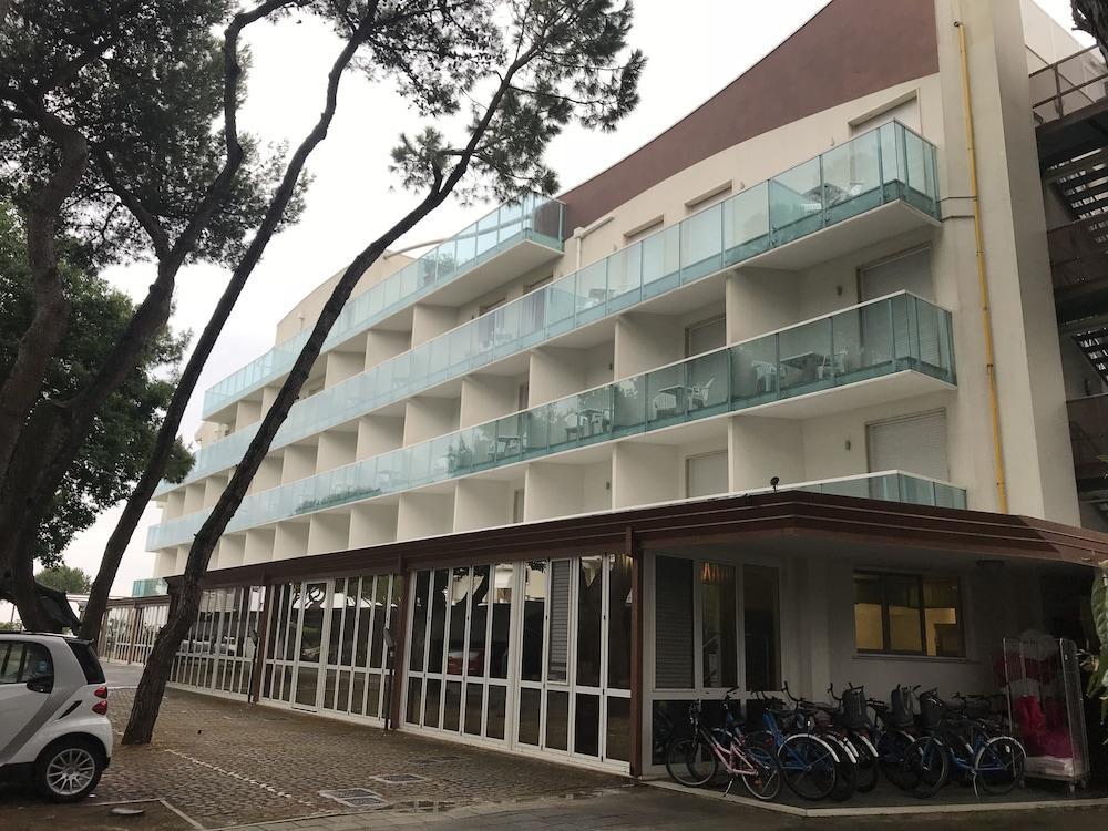 Park Hotel Ermitage Resort & Spa Τζεσόλο Λίντο Εξωτερικό φωτογραφία
